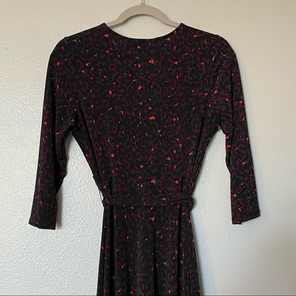 Leotta Perfect Faux Wrap Purple Gray Pink Cheetah Print Dress Size Medium - Picture 7 of 10